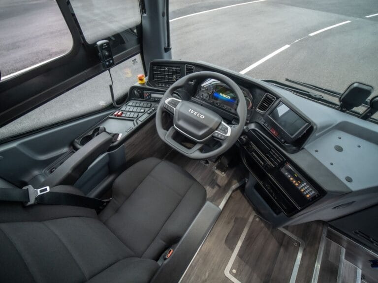 Intérieur moderne de cabine de camion Iveco
