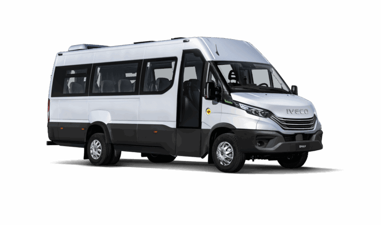 Minibus blanc moderne pour transport de passagers